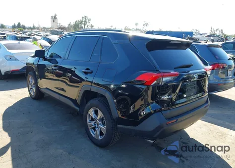 2023 Toyota Rav4 Xle z USA, uszkodzony, nr VIN 2T3P1RFV2PW344812